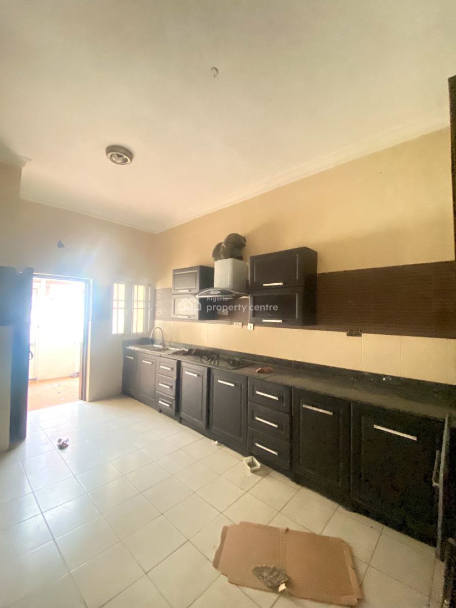 Classic 4 Bedroom Terrace Duplex in a Secure Estate, Lekki Phase 1, Lekki, Lagos, Terraced Duplex for Sale