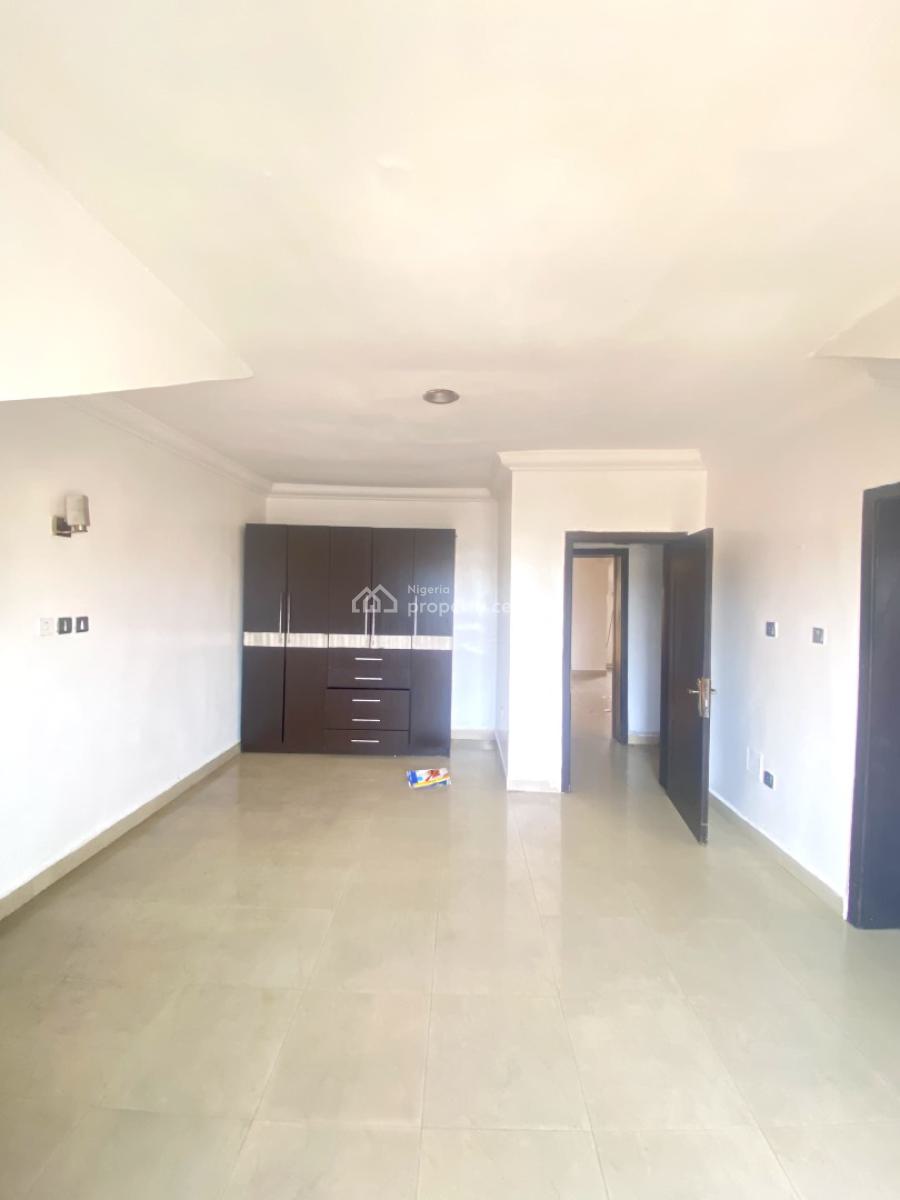 Classic 4 Bedroom Terrace Duplex in a Secure Estate, Lekki Phase 1, Lekki, Lagos, Terraced Duplex for Sale
