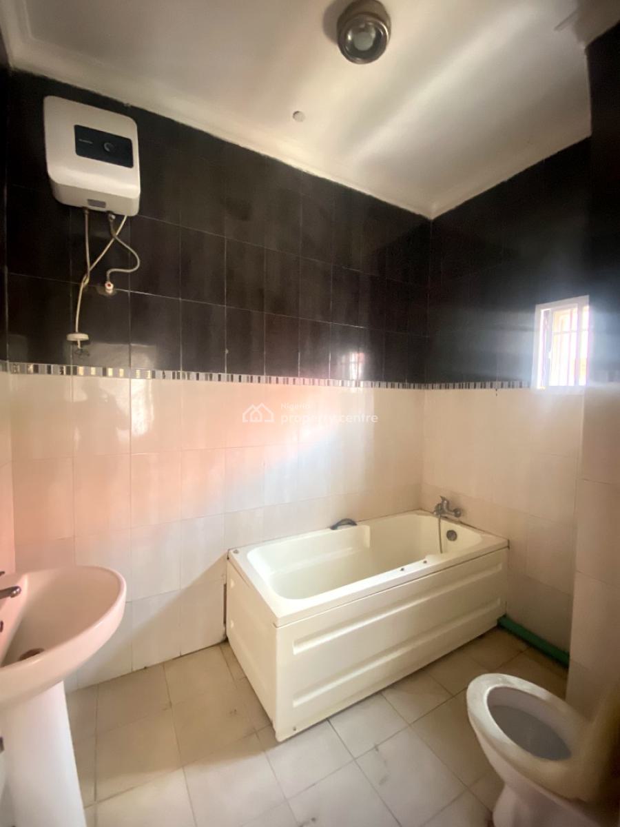 Classic 4 Bedroom Terrace Duplex in a Secure Estate, Lekki Phase 1, Lekki, Lagos, Terraced Duplex for Sale