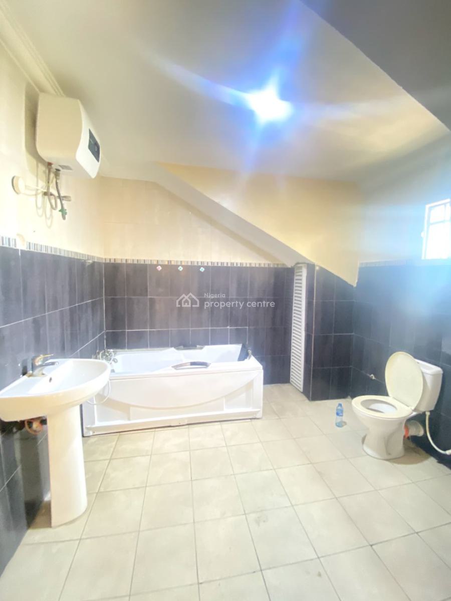 Classic 4 Bedroom Terrace Duplex in a Secure Estate, Lekki Phase 1, Lekki, Lagos, Terraced Duplex for Sale