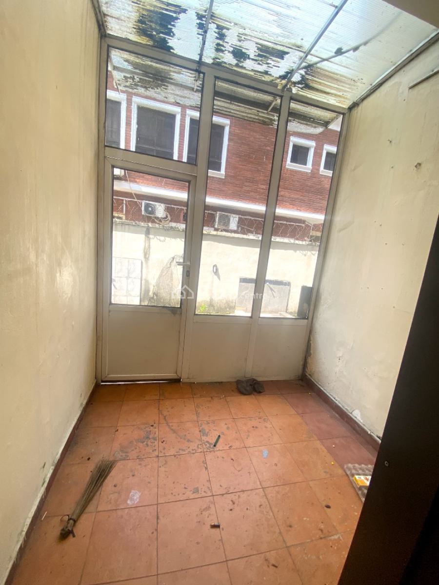 Classic 4 Bedroom Terrace Duplex in a Secure Estate, Lekki Phase 1, Lekki, Lagos, Terraced Duplex for Sale