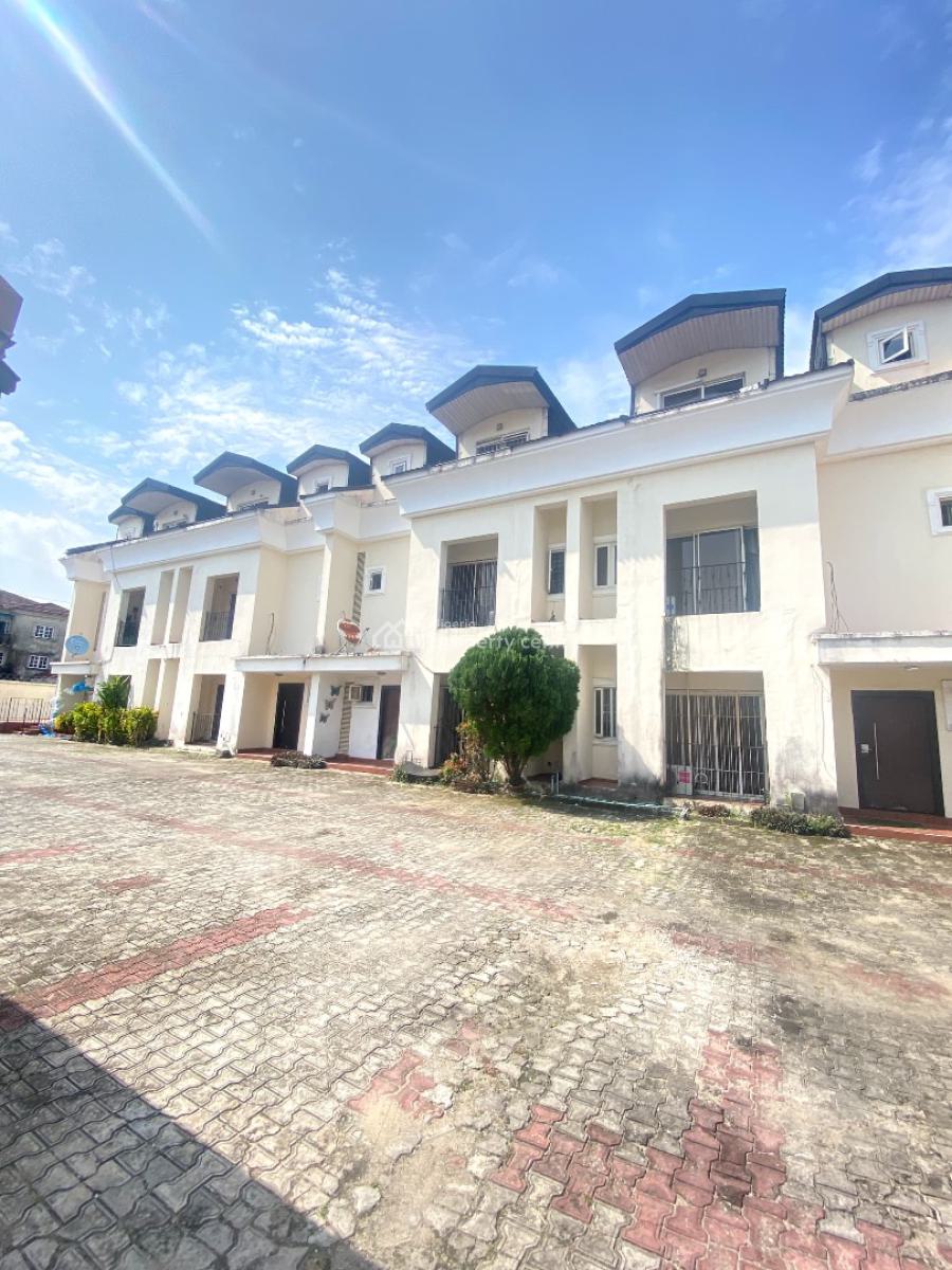 Classic 4 Bedroom Terrace Duplex in a Secure Estate, Lekki Phase 1, Lekki, Lagos, Terraced Duplex for Sale