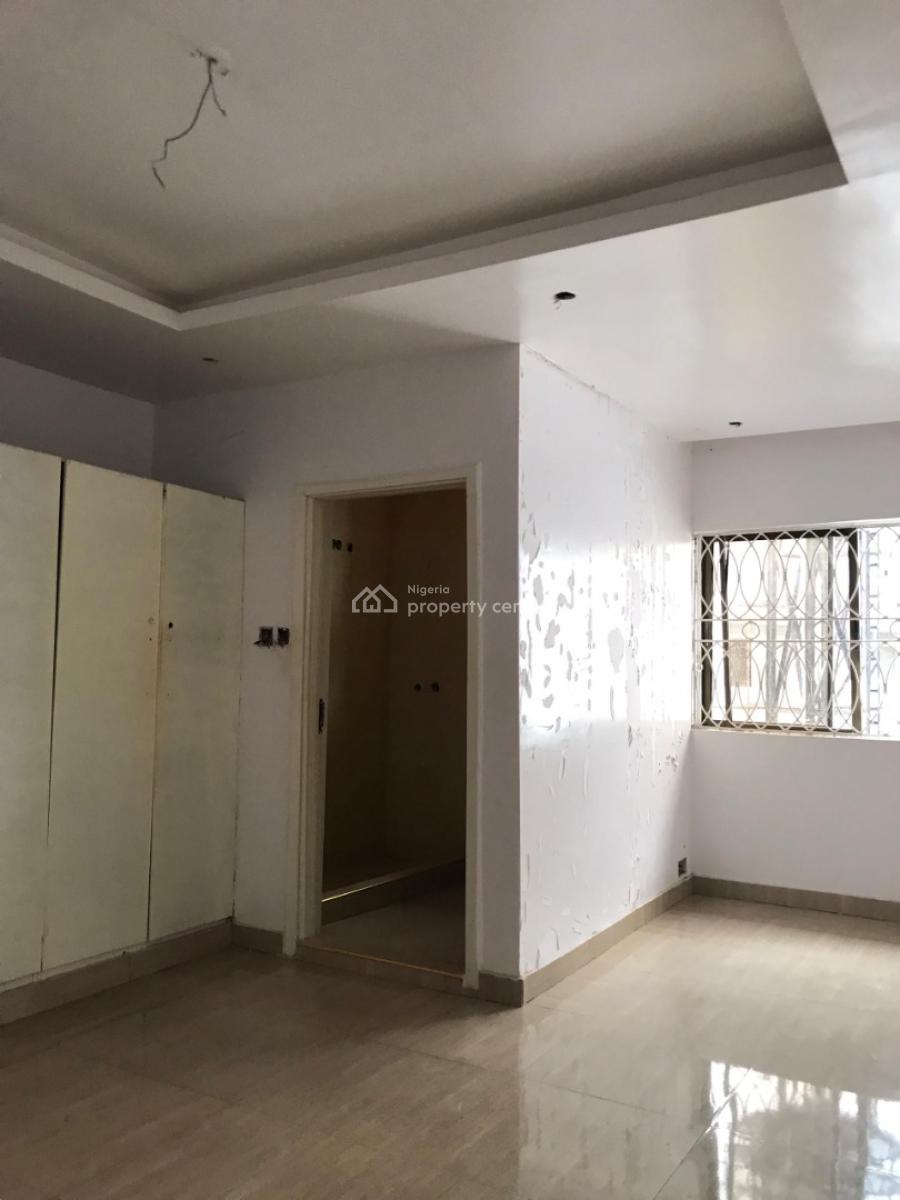 Very Standard and Massive Clean Mini Flat with Guest Toilet Upstairs, Off Admiralty Way, Lekki Phase 1, Lekki, Lagos, Mini Flat (room and Parlour) for Rent