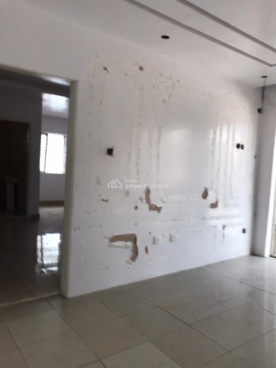 Very Standard and Massive Clean Mini Flat with Guest Toilet Upstairs, Off Admiralty Way, Lekki Phase 1, Lekki, Lagos, Mini Flat (room and Parlour) for Rent