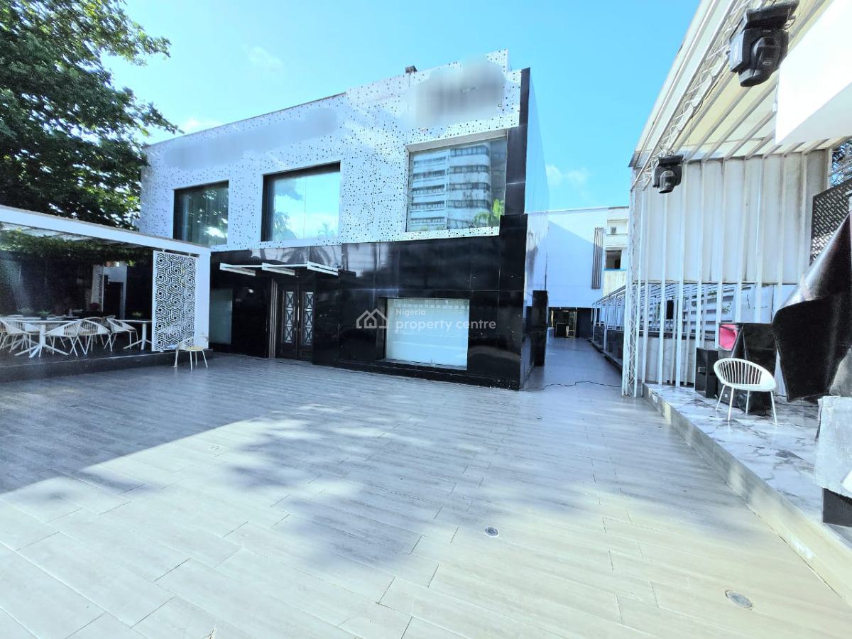 Commercial Building, Victoria Island (vi), Lagos, Restaurant / Bar for Rent