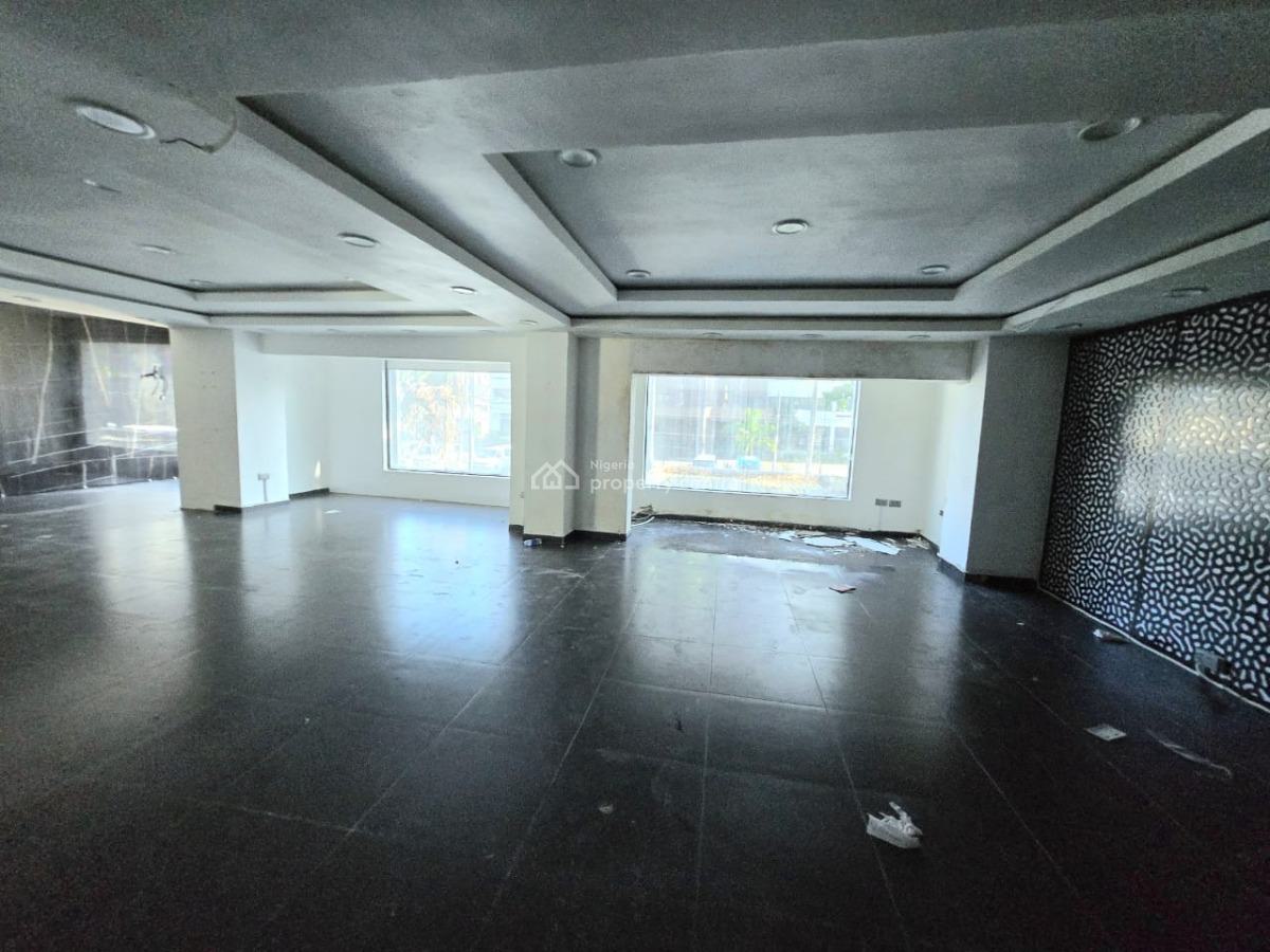 Commercial Building, Victoria Island (vi), Lagos, Restaurant / Bar for Rent
