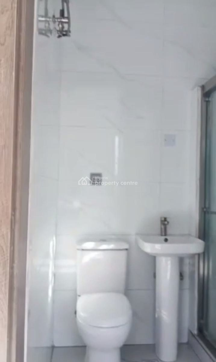 Luxury and Newly Built 3 Bedroom Apartments, Alagomeji, Yaba, Lagos, Flat / Apartment for Rent