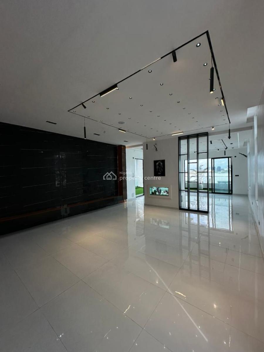 a Contemporary 6-bedroom Fully Detached Duplex, Chevron, Lekki, Lagos, Detached Duplex for Sale