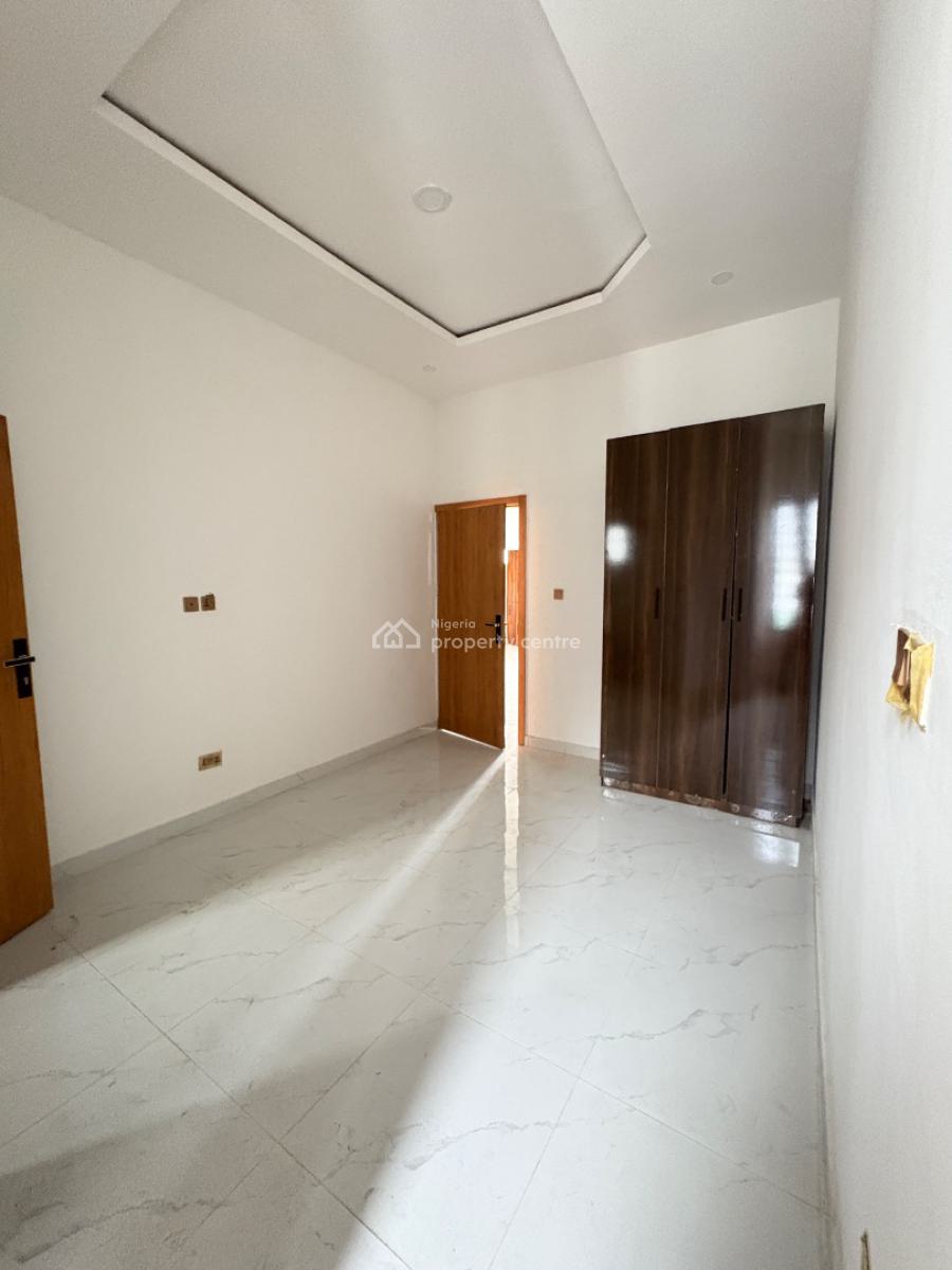 Well Maintained 2-bedroom Apartment (upstairs), Orchid, Lekki, Lagos, Flat / Apartment for Rent