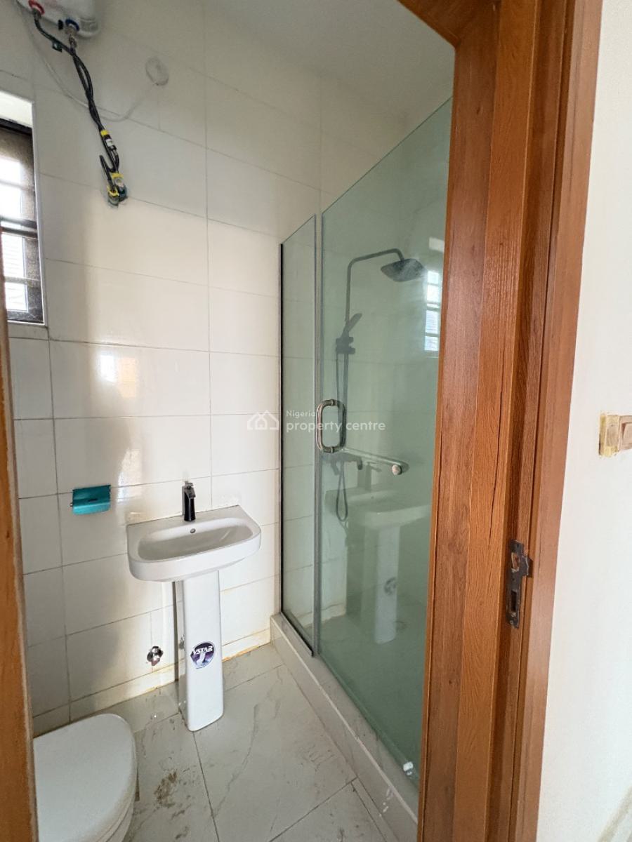 Well Maintained 2-bedroom Apartment (upstairs), Orchid, Lekki, Lagos, Flat / Apartment for Rent