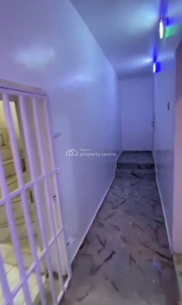 Big, Massive, and Spacious Shop Like a Warehouse., Palmgrove, Shomolu, Lagos, Shop for Rent