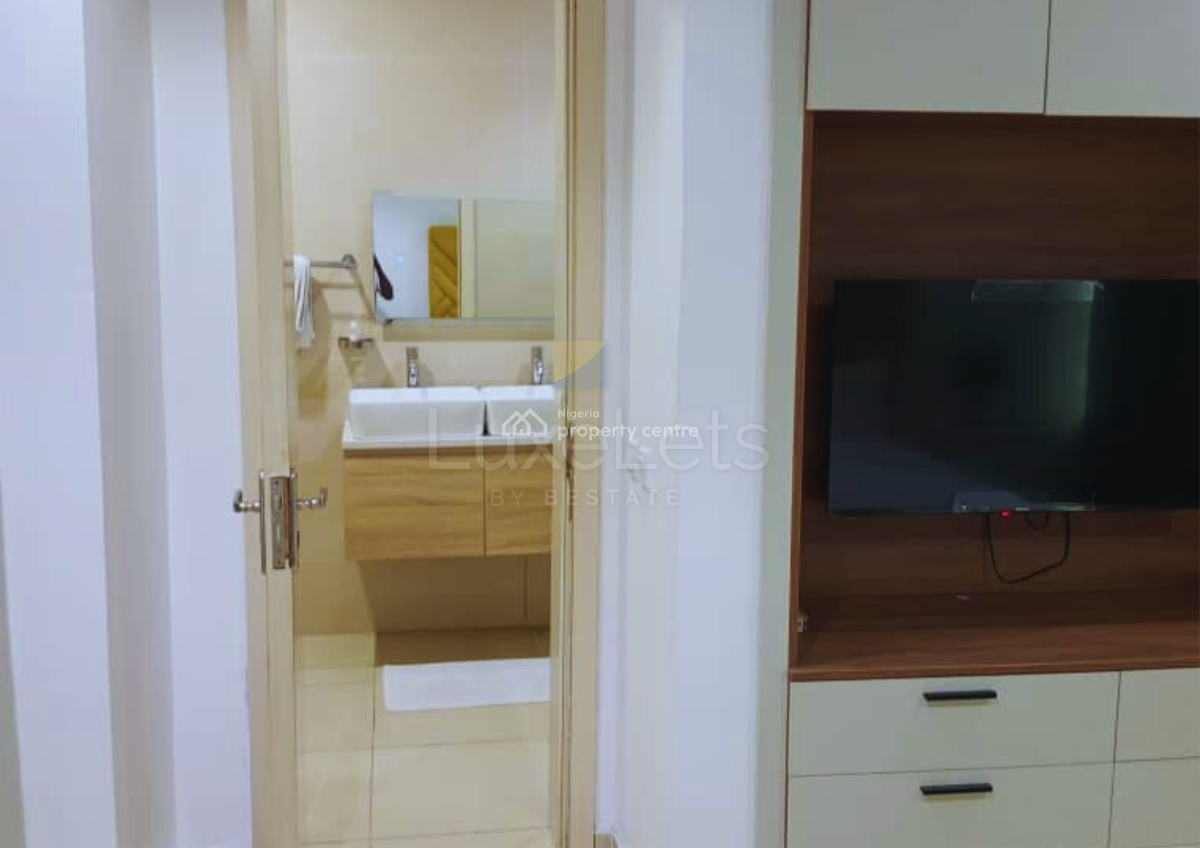 Luxury 4-bedroom Apartment Tastefully Furnished with Pool and Gym, Ikoyi, Lagos, Flat / Apartment Short Let