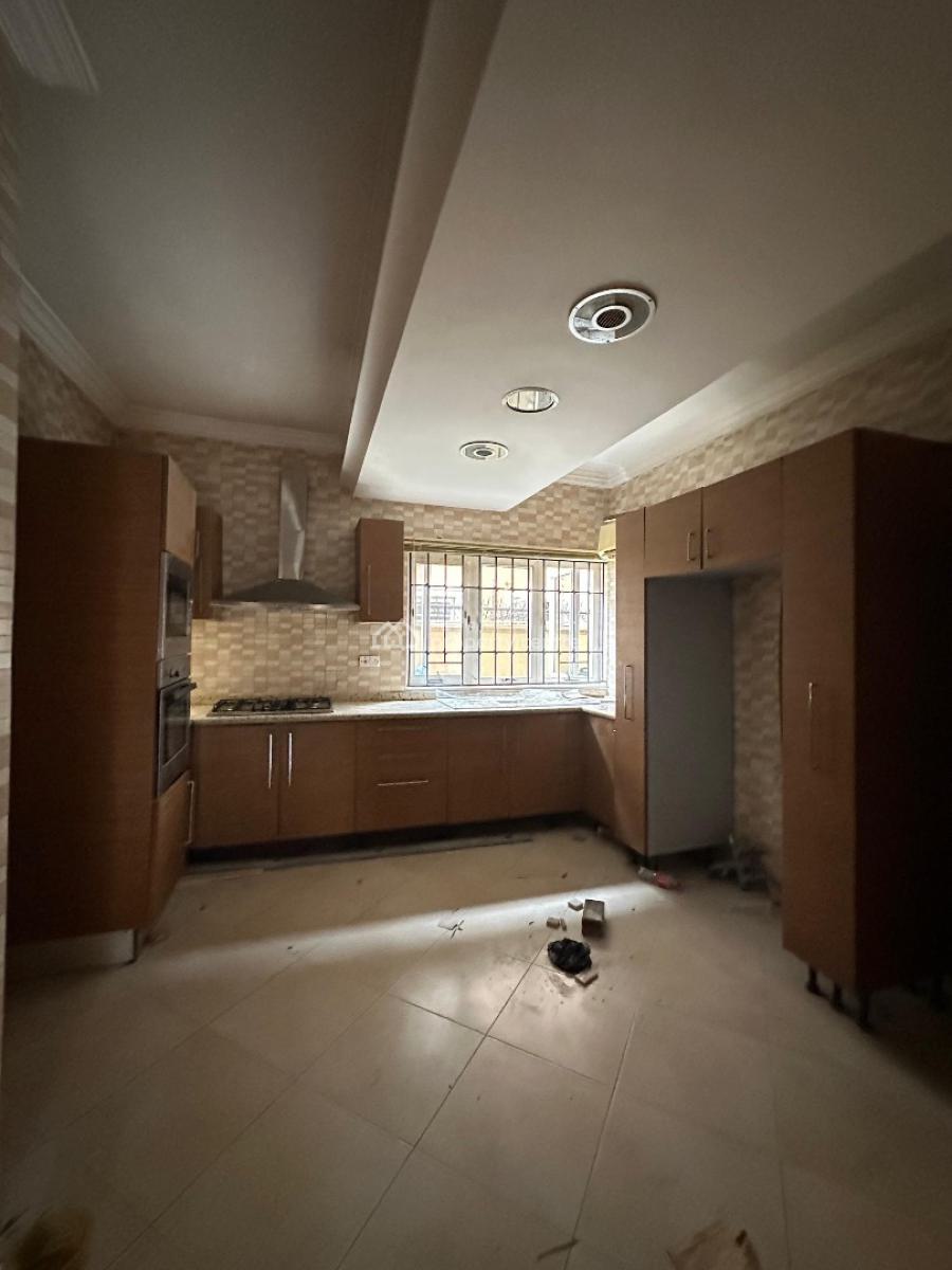 5 Bedroom Semi Detached House, Lekki Phase 1, Lekki, Lagos, Semi-detached Duplex for Rent