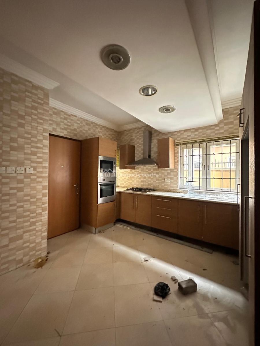 5 Bedroom Semi Detached House, Lekki Phase 1, Lekki, Lagos, Semi-detached Duplex for Rent