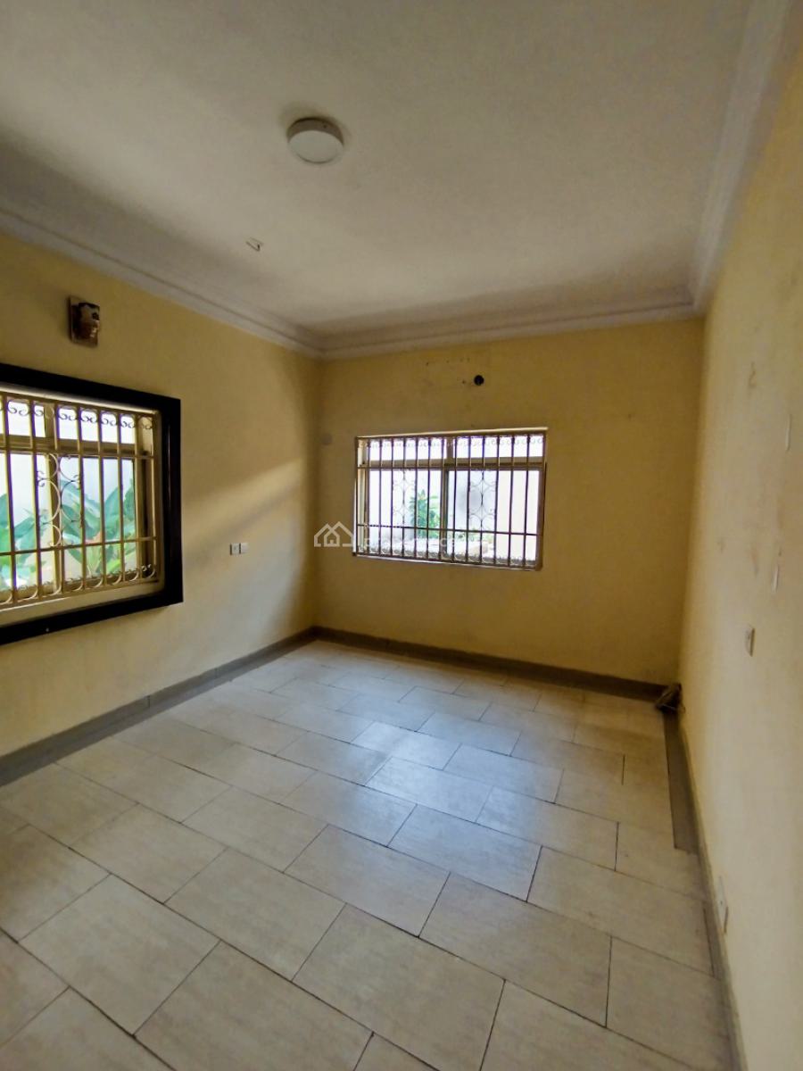 Spacious 6-bedroom Semi Detached House with 2 Bqs, Gate House, Lekki Phase 1, Lekki, Lagos, Semi-detached Duplex for Rent