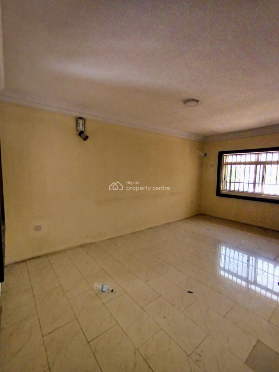 Spacious 6-bedroom Semi Detached House with 2 Bqs, Gate House, Lekki Phase 1, Lekki, Lagos, Semi-detached Duplex for Rent