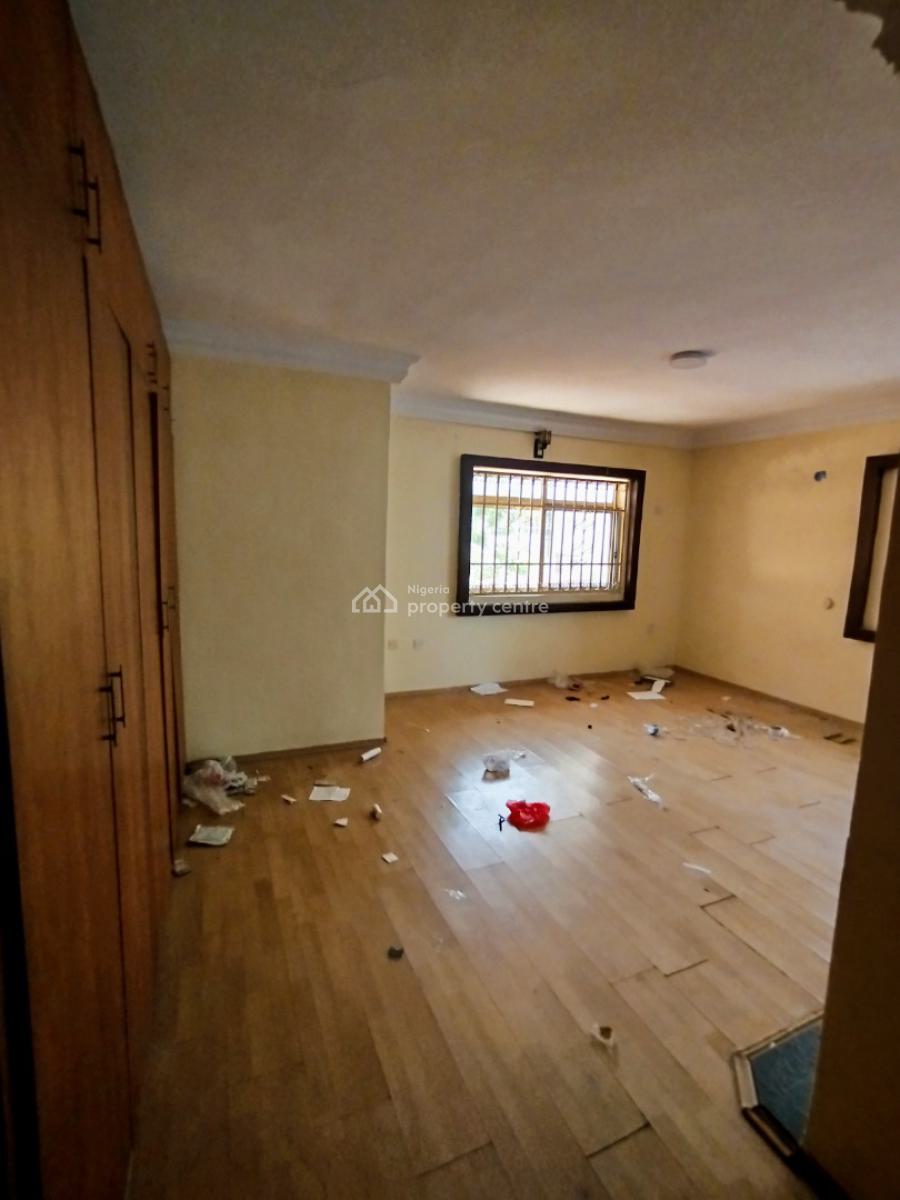 Spacious 6-bedroom Semi Detached House with 2 Bqs, Gate House, Lekki Phase 1, Lekki, Lagos, Semi-detached Duplex for Rent