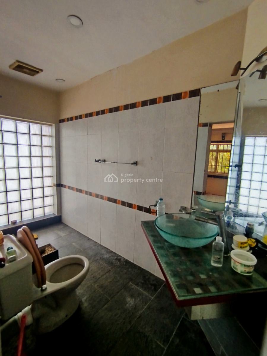 Spacious 6-bedroom Semi Detached House with 2 Bqs, Gate House, Lekki Phase 1, Lekki, Lagos, Semi-detached Duplex for Rent