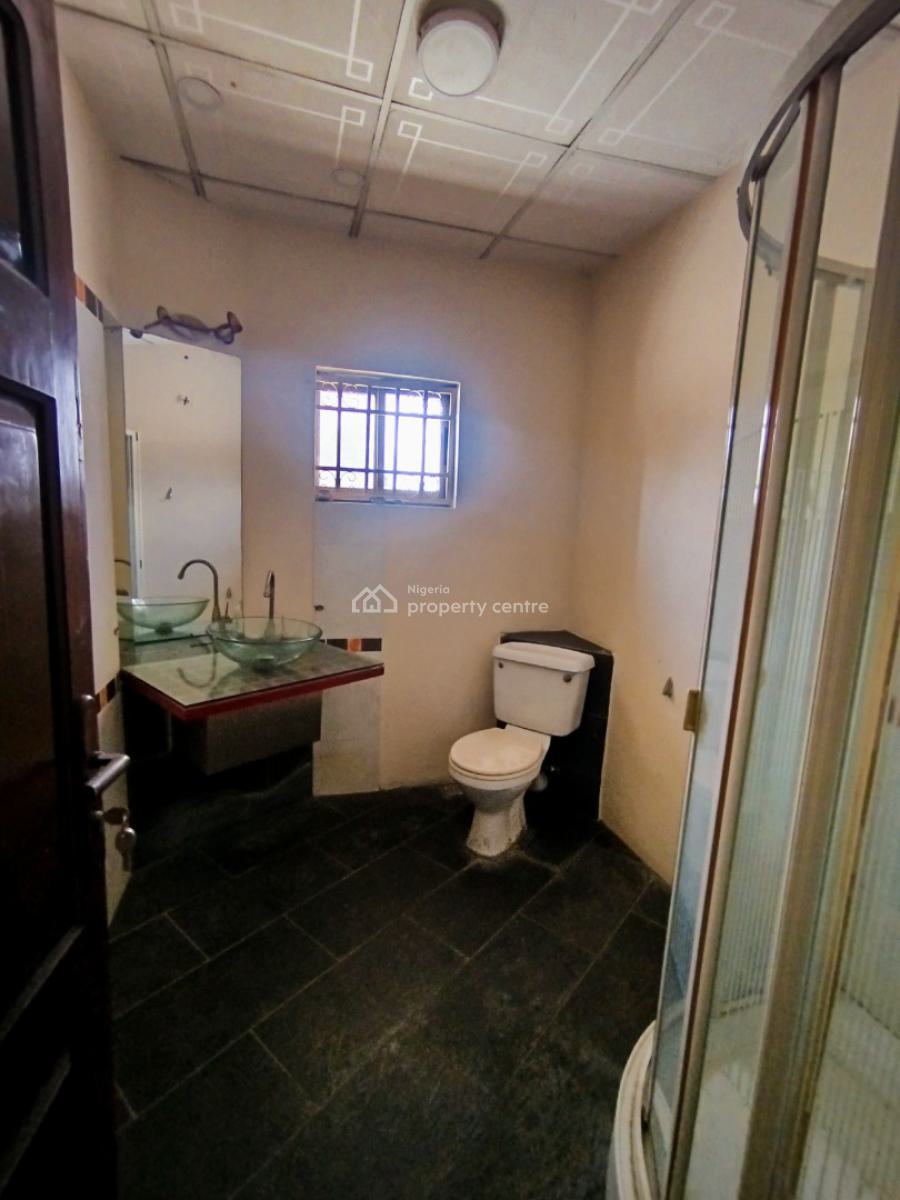 Spacious 6-bedroom Semi Detached House with 2 Bqs, Gate House, Lekki Phase 1, Lekki, Lagos, Semi-detached Duplex for Rent