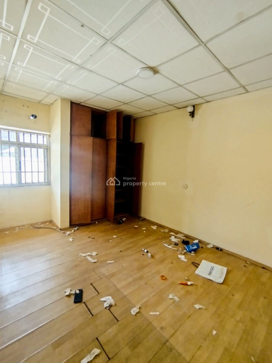 Spacious 6-bedroom Semi Detached House with 2 Bqs, Gate House, Lekki Phase 1, Lekki, Lagos, Semi-detached Duplex for Rent