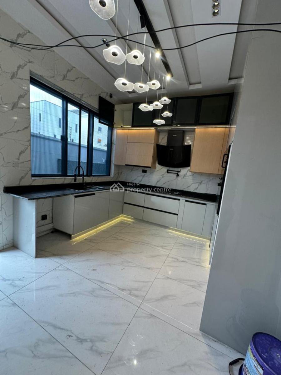 Elegantly Built 4 Bedroom Terrace Duplex with Bq, Swimming Pool & Gym, Lekki Phase 1, Lekki, Lagos, Terraced Duplex for Sale