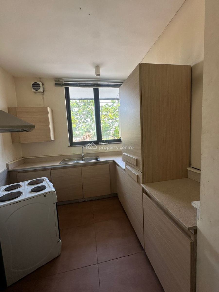 Well-maintained Spacious 1-bedroom Apartment with Swimming Pool, Ikoyi, Lagos, Flat / Apartment for Rent