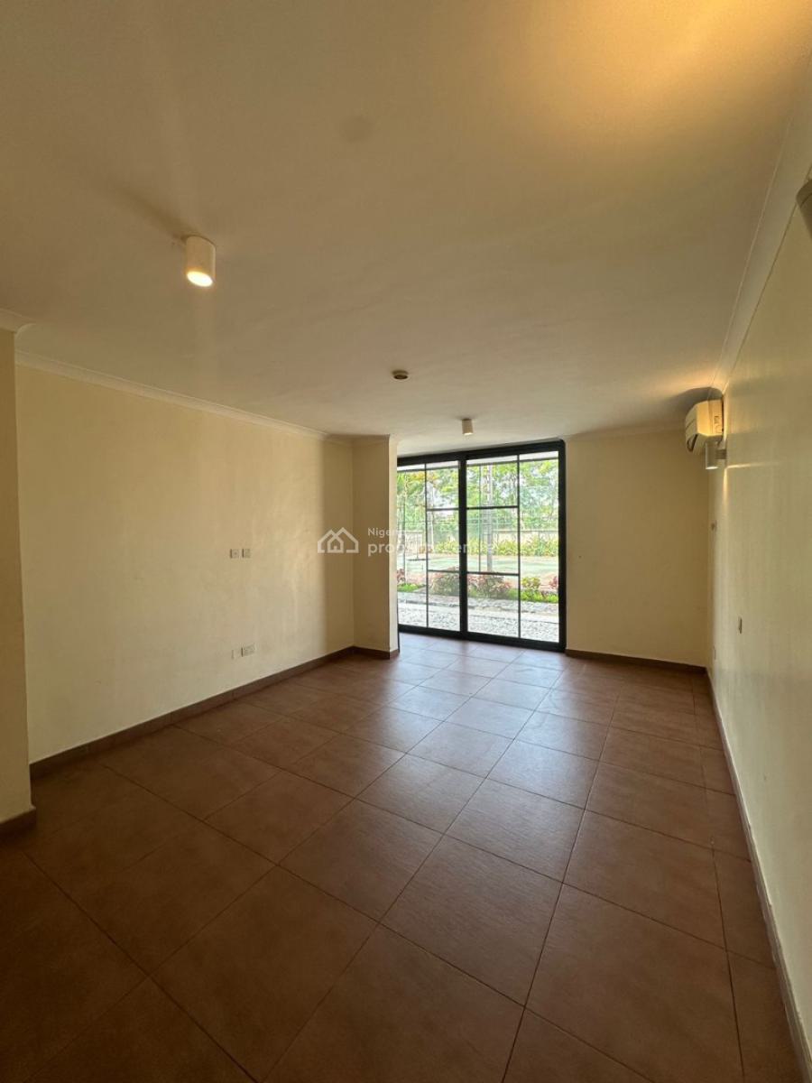 Well-maintained Spacious 1-bedroom Apartment with Swimming Pool, Ikoyi, Lagos, Flat / Apartment for Rent