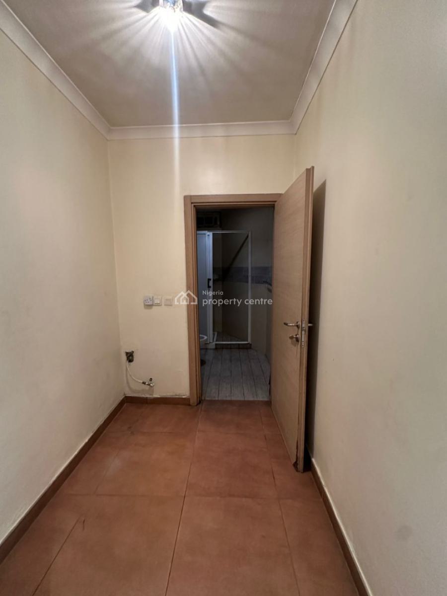 Well-maintained Spacious 1-bedroom Apartment with Swimming Pool, Ikoyi, Lagos, Flat / Apartment for Rent