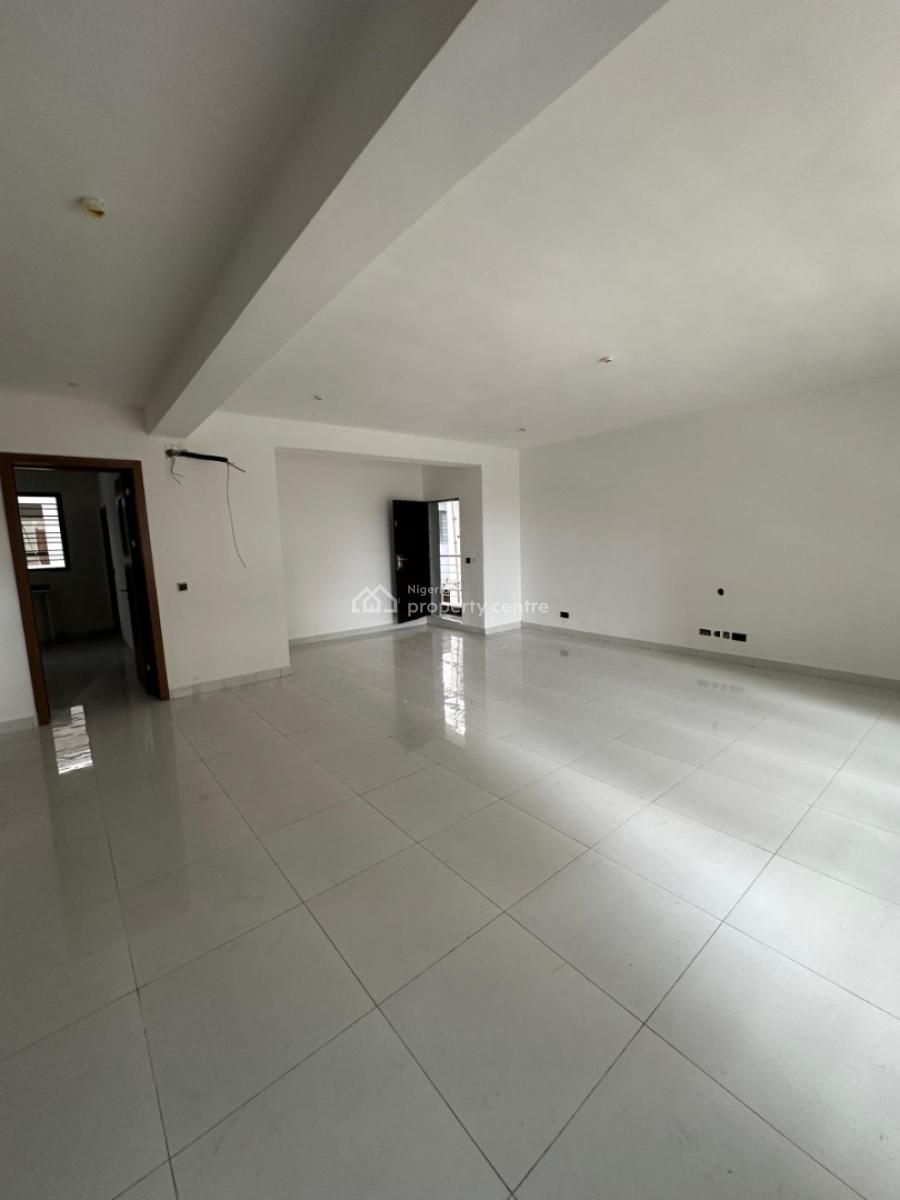Well Finished Fully Serviced 4 Bedroom Townhouse with a Room Bq, Lekki Phase 1, Lekki, Lagos, Terraced Duplex for Rent
