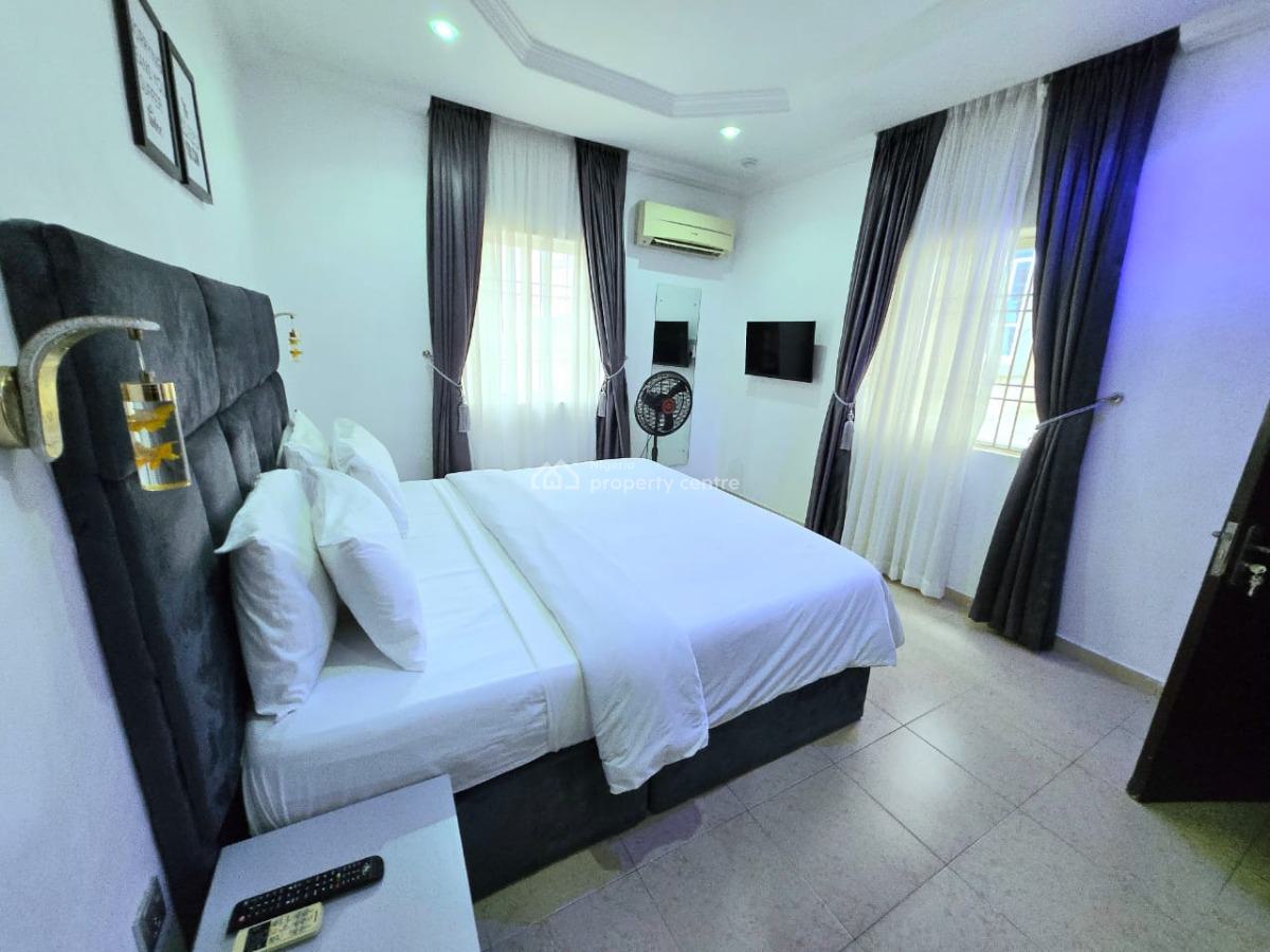 Fully Furnished 3 Bedroom Apartment, Lekki Phase 1, Lekki, Lagos, Flat / Apartment for Rent