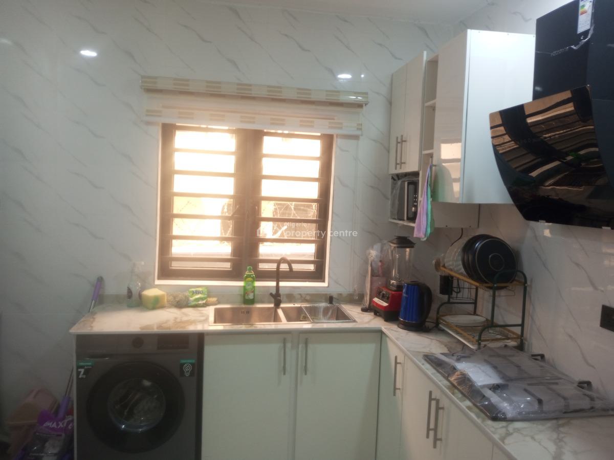 Tastefully Furnished 2 Bedroom Apartment, Badore, Ajah, Lagos, Flat / Apartment Short Let