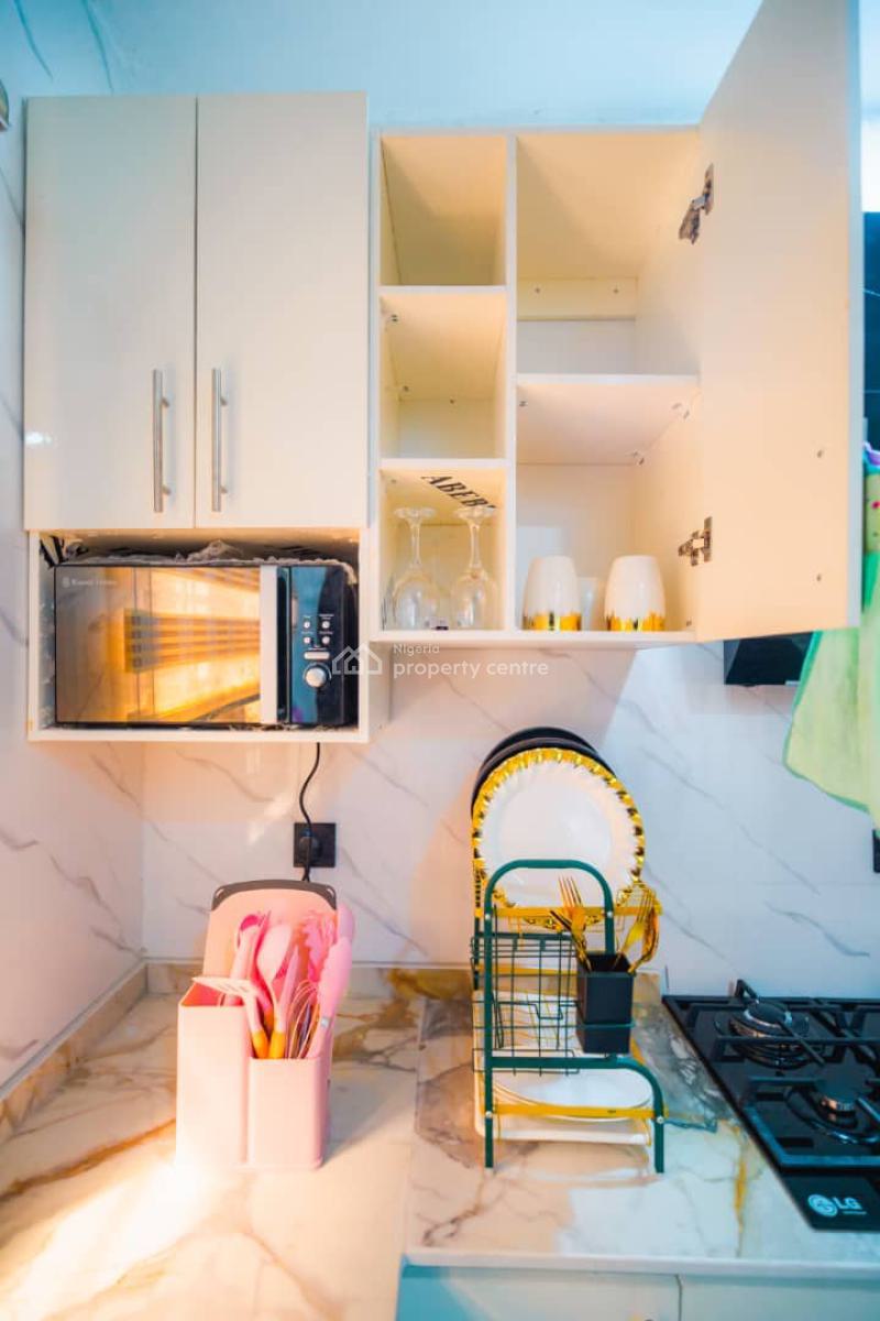 Tastefully Furnished 2 Bedroom Apartment, Badore, Ajah, Lagos, Flat / Apartment Short Let