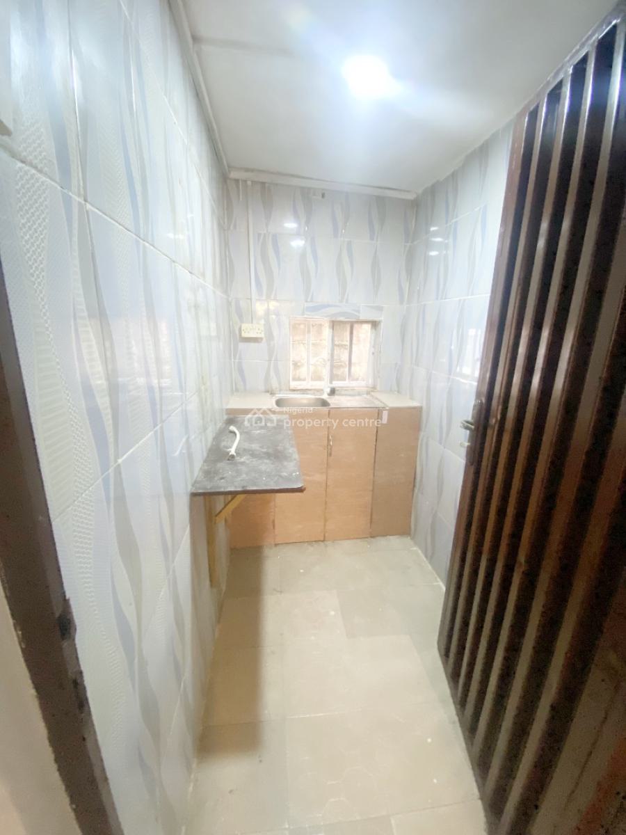 a Well Renovated Spacious 2 Bedroom Flat, Olowora, Omole Phase 2, Ikeja, Lagos, Flat / Apartment for Rent