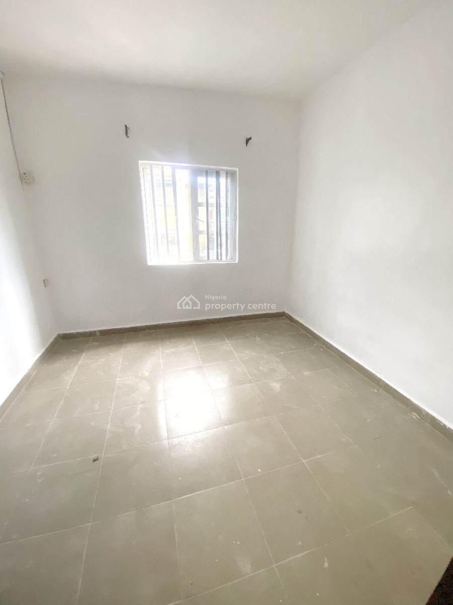 a Well Renovated Spacious 2 Bedroom Flat, Olowora, Omole Phase 2, Ikeja, Lagos, Flat / Apartment for Rent