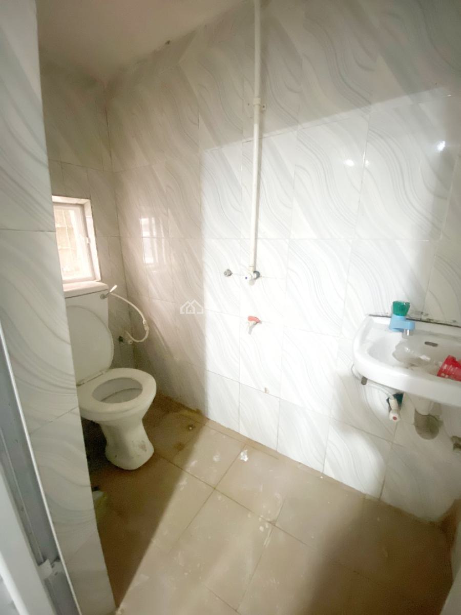 a Well Renovated Spacious 2 Bedroom Flat, Olowora, Omole Phase 2, Ikeja, Lagos, Flat / Apartment for Rent