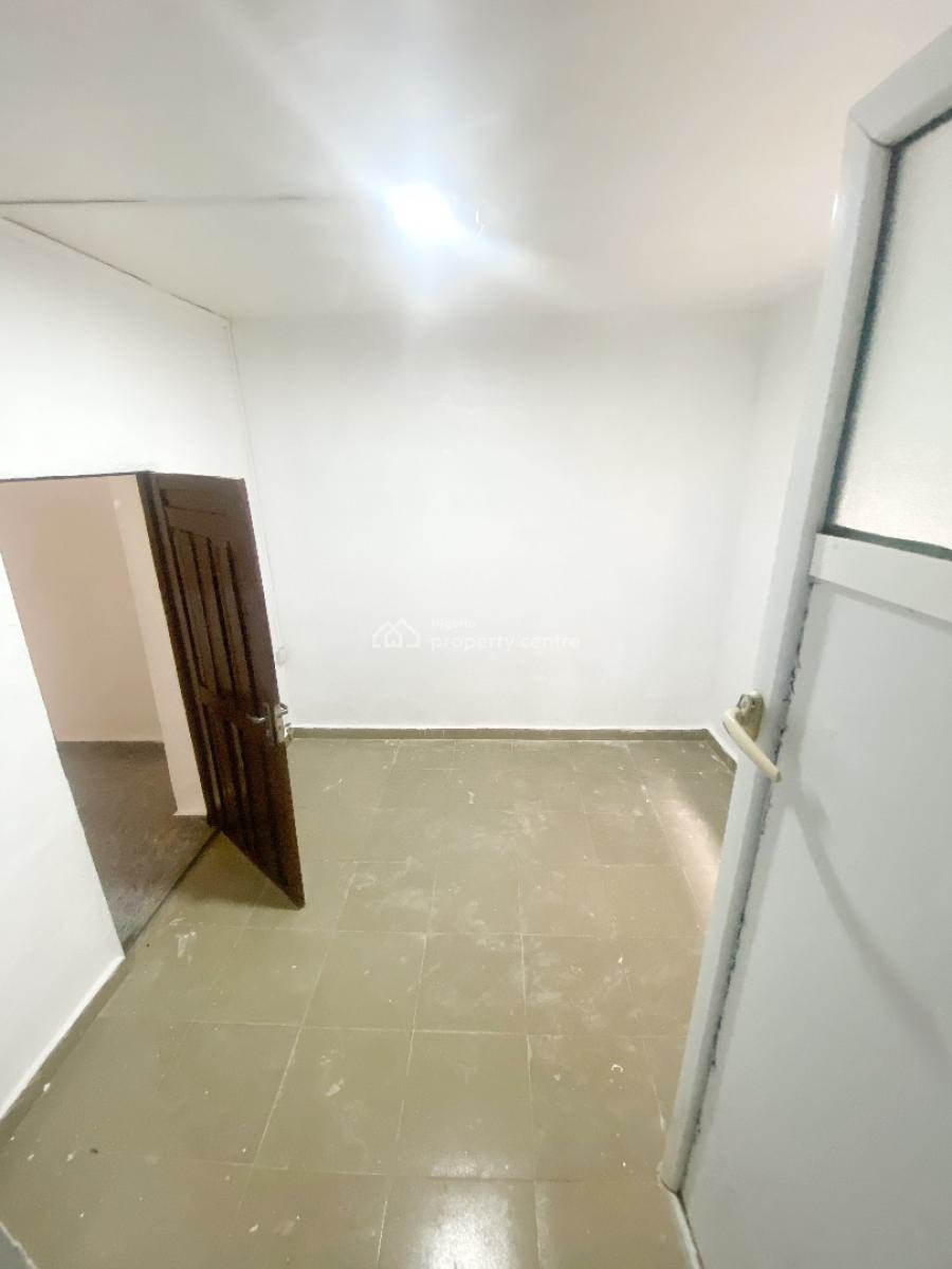 a Well Renovated Spacious 2 Bedroom Flat, Olowora, Omole Phase 2, Ikeja, Lagos, Flat / Apartment for Rent
