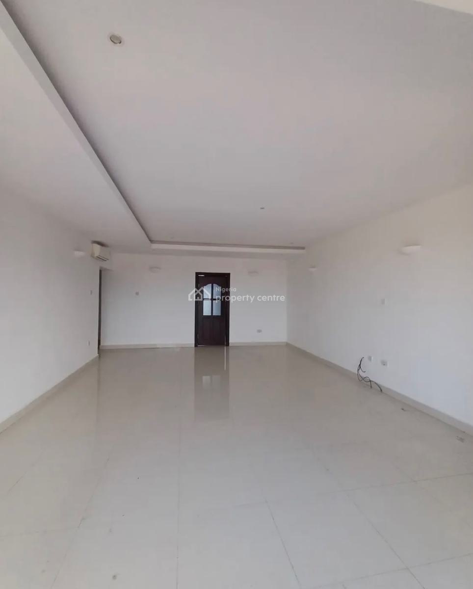 Well Built Fully Serviced 3 Bedroom Apartment, Lekki Phase 1, Lekki, Lagos, Flat / Apartment for Rent