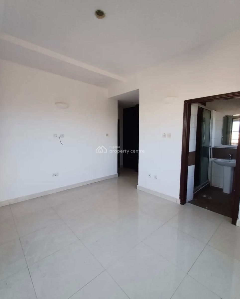Well Built Fully Serviced 3 Bedroom Apartment, Lekki Phase 1, Lekki, Lagos, Flat / Apartment for Rent