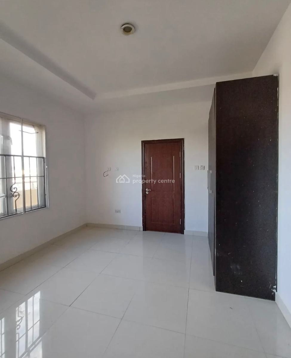 Well Built Fully Serviced 3 Bedroom Apartment, Lekki Phase 1, Lekki, Lagos, Flat / Apartment for Rent