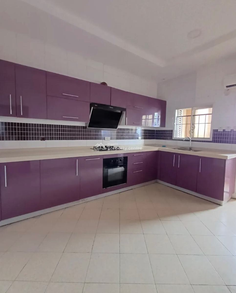 Well Built Fully Serviced 3 Bedroom Apartment, Lekki Phase 1, Lekki, Lagos, Flat / Apartment for Rent