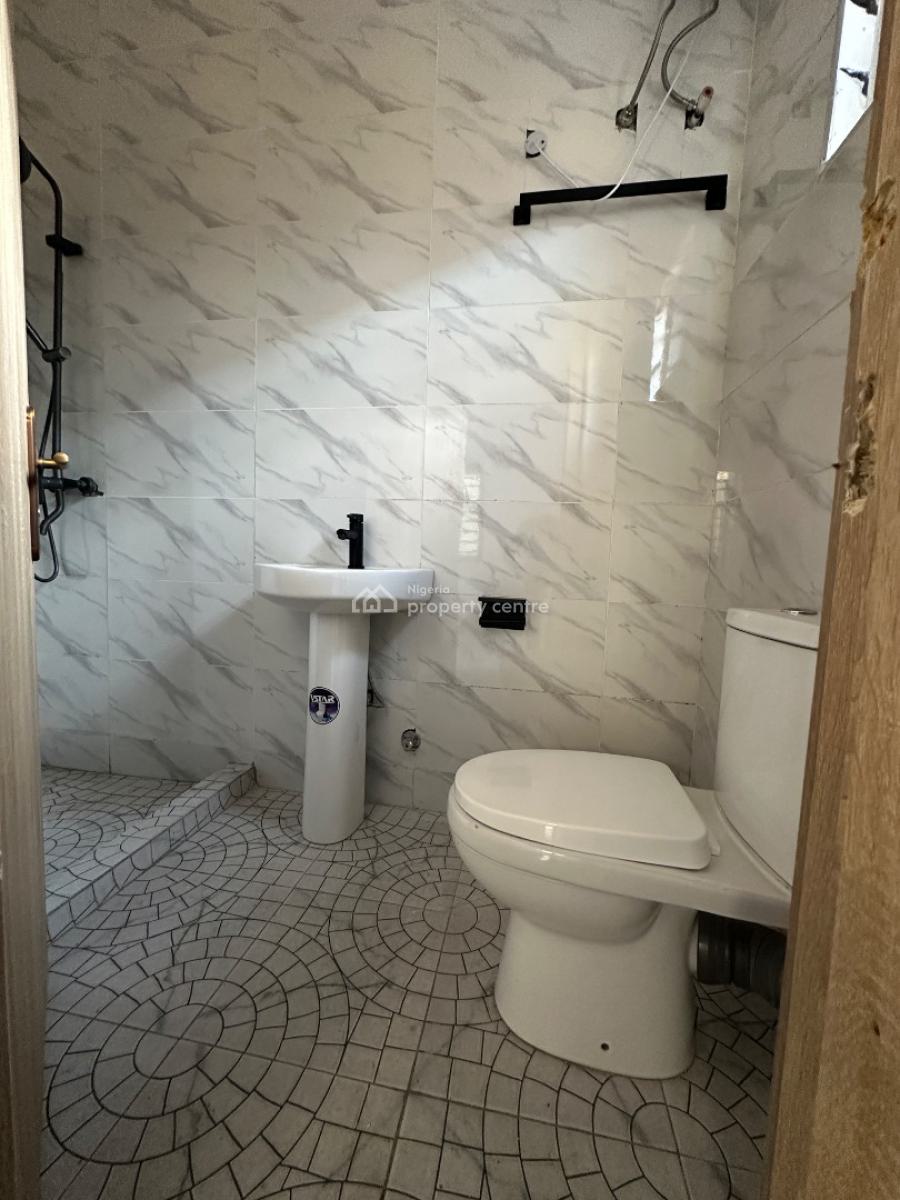 2 Bedroom Apartment, Off Olokonla, Sangotedo, Ajah, Lagos, Flat / Apartment for Rent