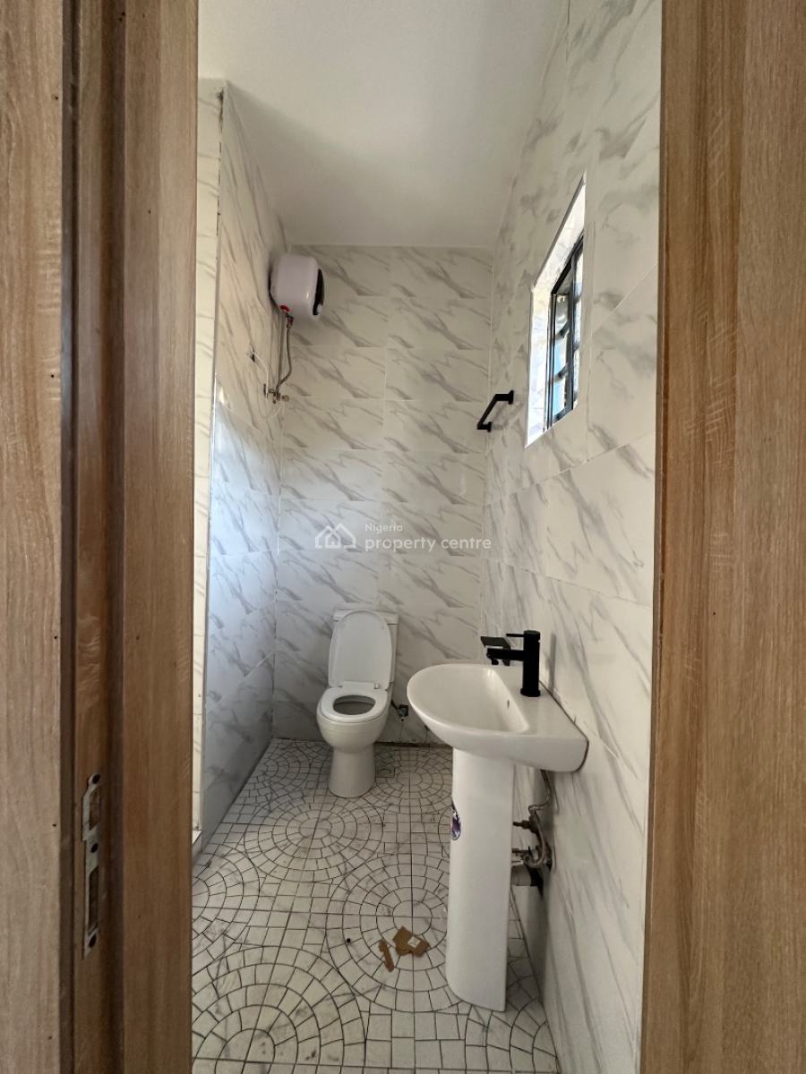 2 Bedroom Apartment, Off Olokonla, Sangotedo, Ajah, Lagos, Flat / Apartment for Rent