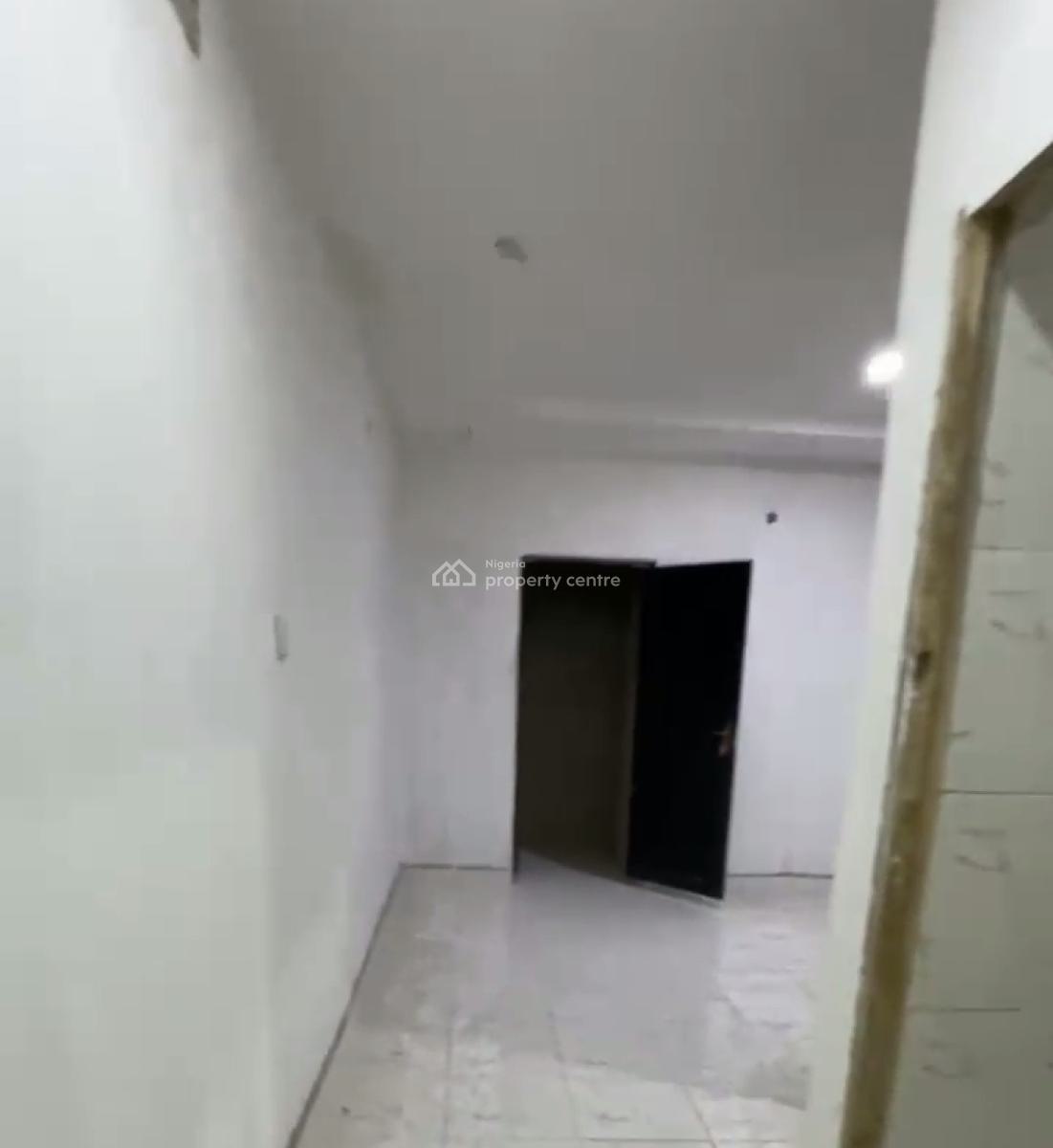 Lucrative Lease Investment 2 Bedroom., Ogunlana, Surulere, Lagos, Flat / Apartment for Rent