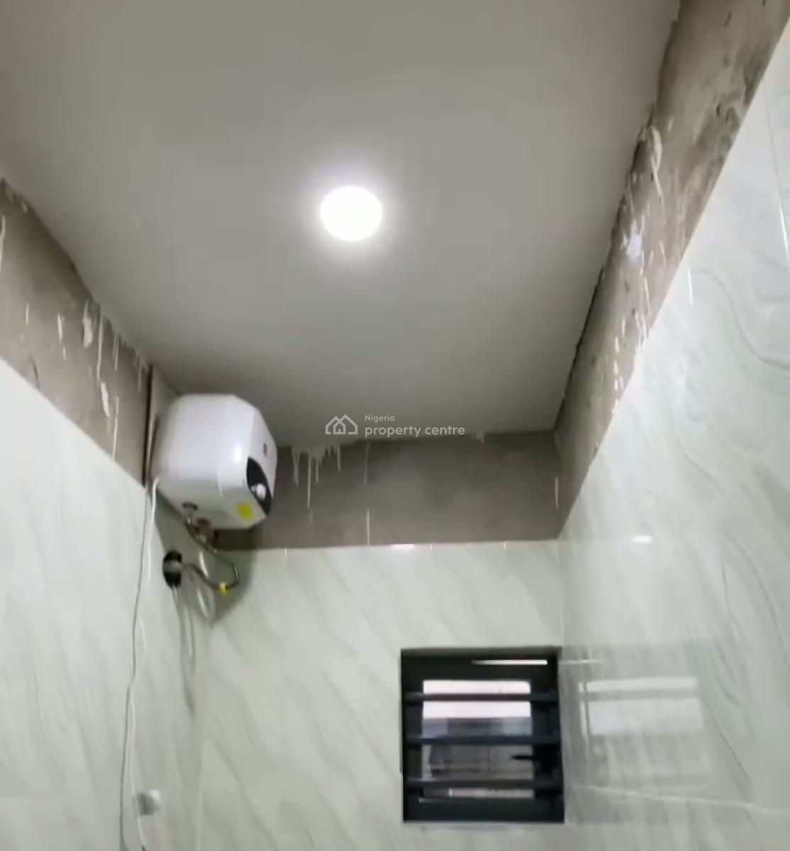 Lucrative Lease Investment 2 Bedroom., Ogunlana, Surulere, Lagos, Flat / Apartment for Rent