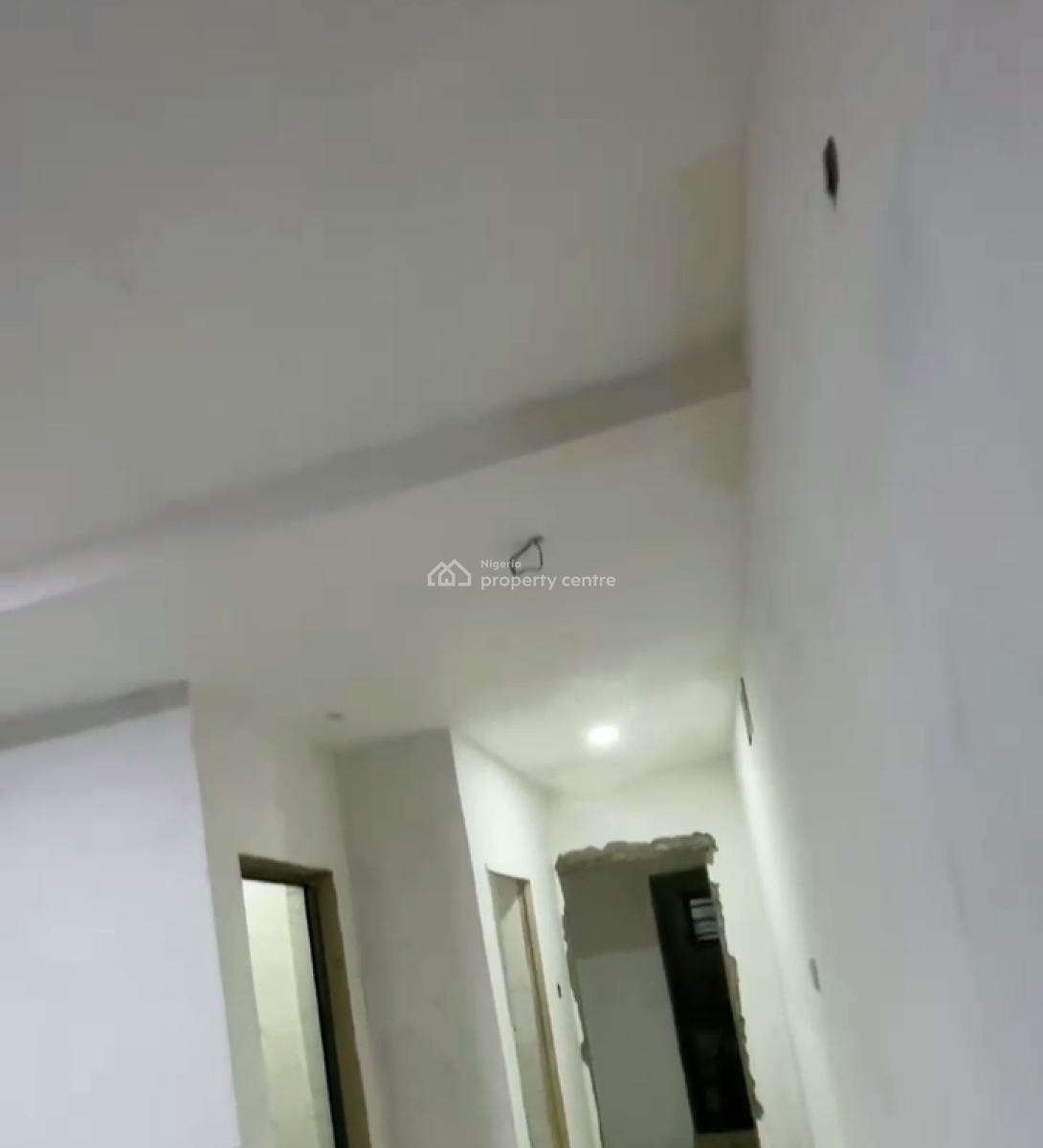 Lucrative Lease Investment 2 Bedroom., Ogunlana, Surulere, Lagos, Flat / Apartment for Rent