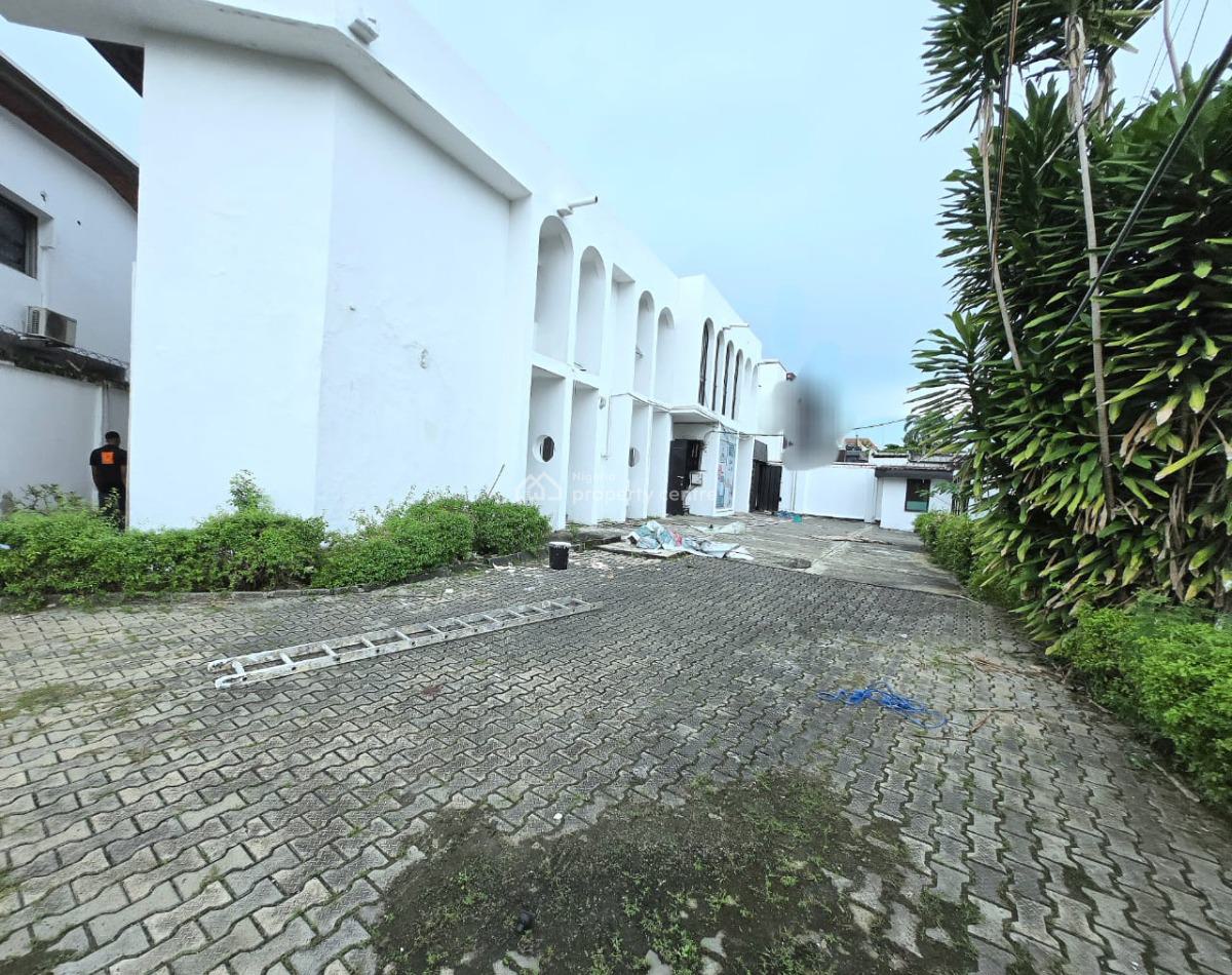 Spacious 5-bedroom Detached House with Bq., Victoria Island (vi), Lagos, Detached Duplex for Rent