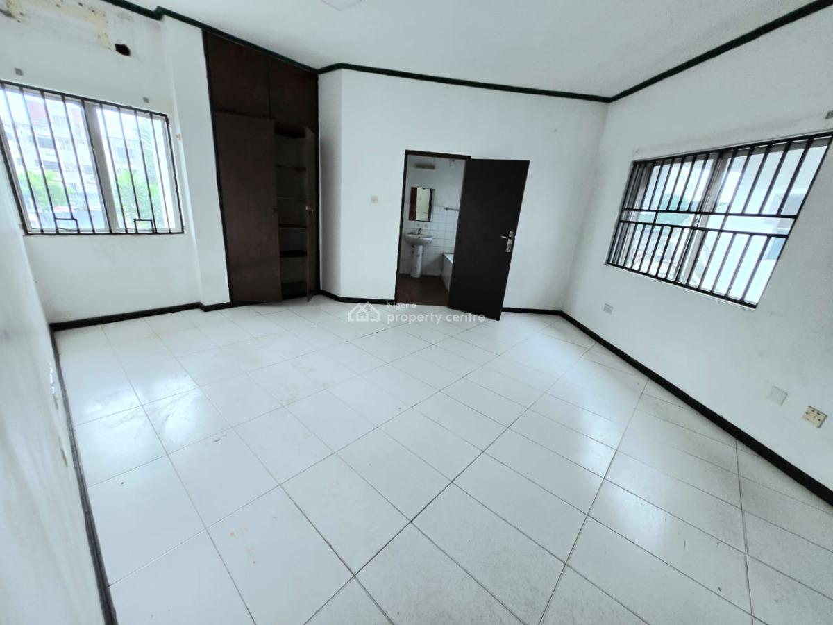 Spacious 5-bedroom Detached House with Bq., Victoria Island (vi), Lagos, Detached Duplex for Rent