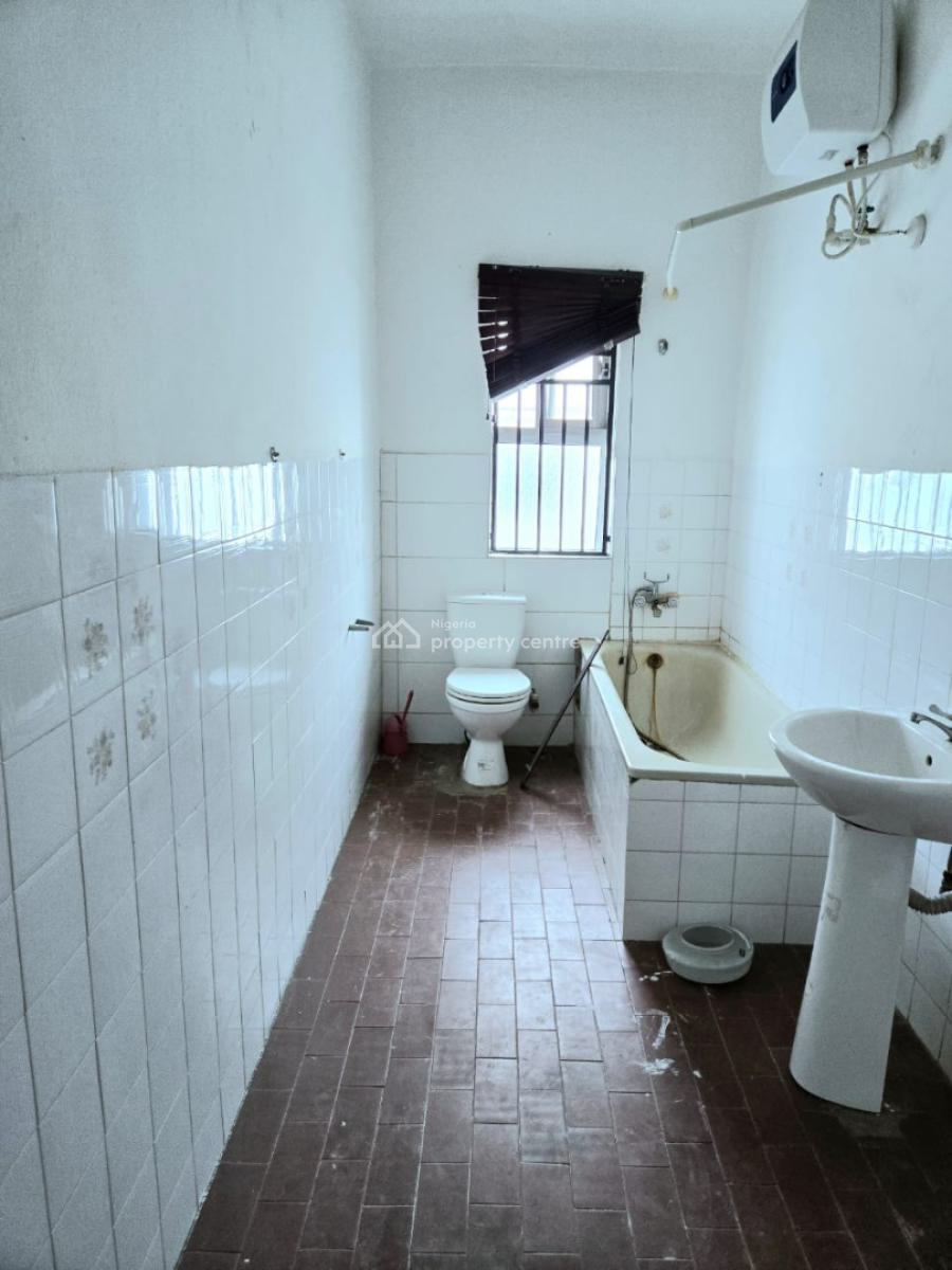 Spacious 5-bedroom Detached House with Bq., Victoria Island (vi), Lagos, Detached Duplex for Rent