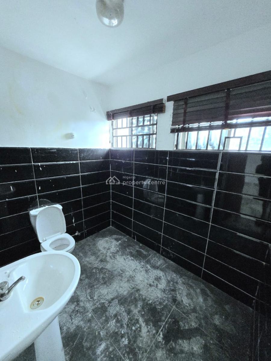 Spacious 5-bedroom Detached House with Bq., Victoria Island (vi), Lagos, Detached Duplex for Rent