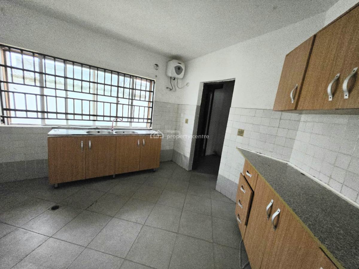 Spacious 5-bedroom Detached House with Bq., Victoria Island (vi), Lagos, Detached Duplex for Rent